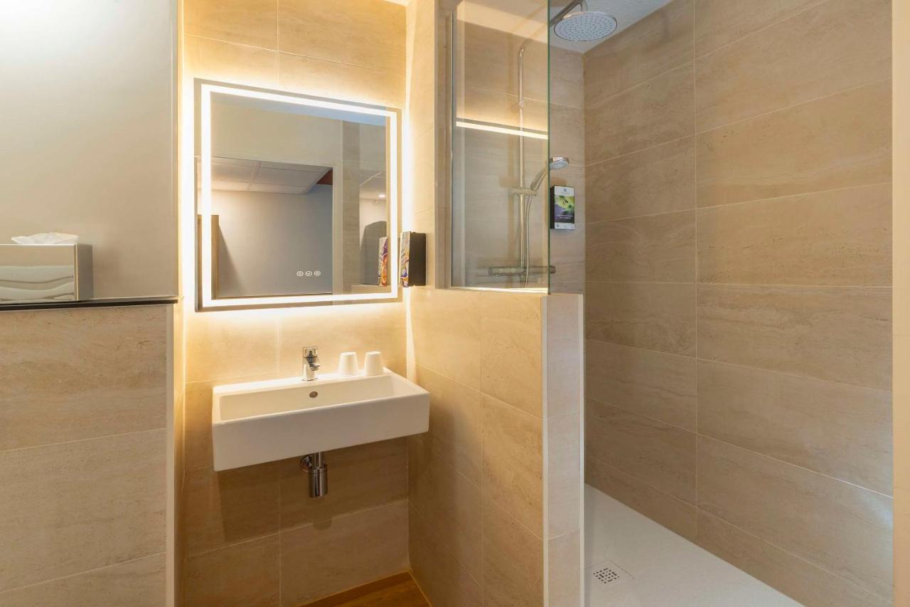 Sure Hotel By Best Western Caen Memorial מראה חיצוני תמונה